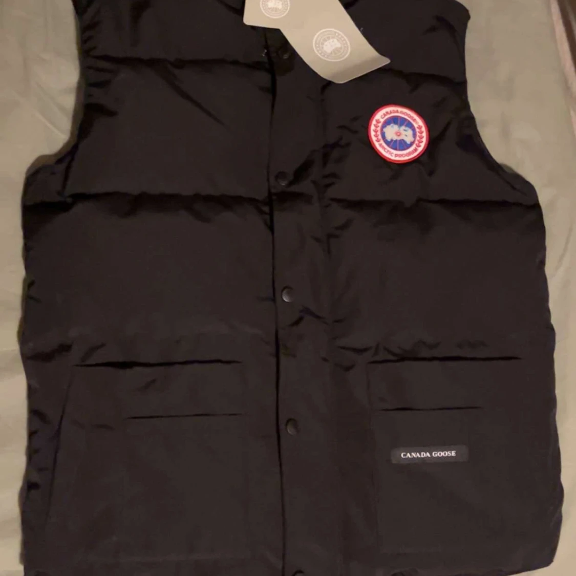 Svart dunväst från Canada Goose - 1