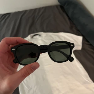 Moscot lemtosh - Moscot lemtosh, size 49, helt nya aldrig använda, köpta från nitty gritty, säljs till 1500 off retail