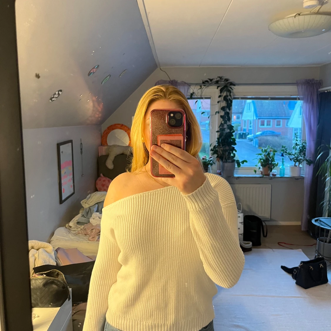 Vit offshoulder tröja