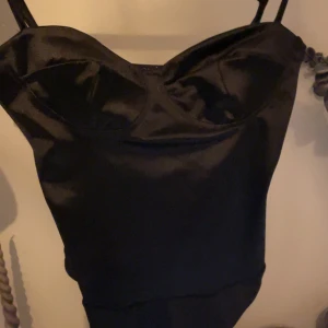 Body - Super fin body knappt använd 