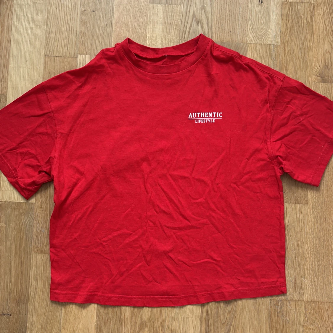 Röd XS t-shirt Authentic Lifestyle från H&M 