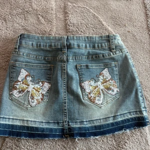 Jeanskjol  - Snygg jeanskjol storlek xs/s