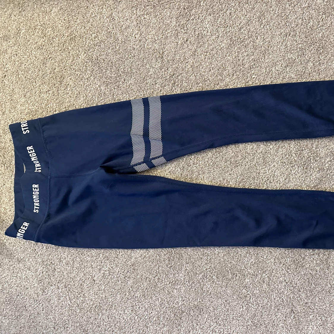 Träningsbyxor Stronger
