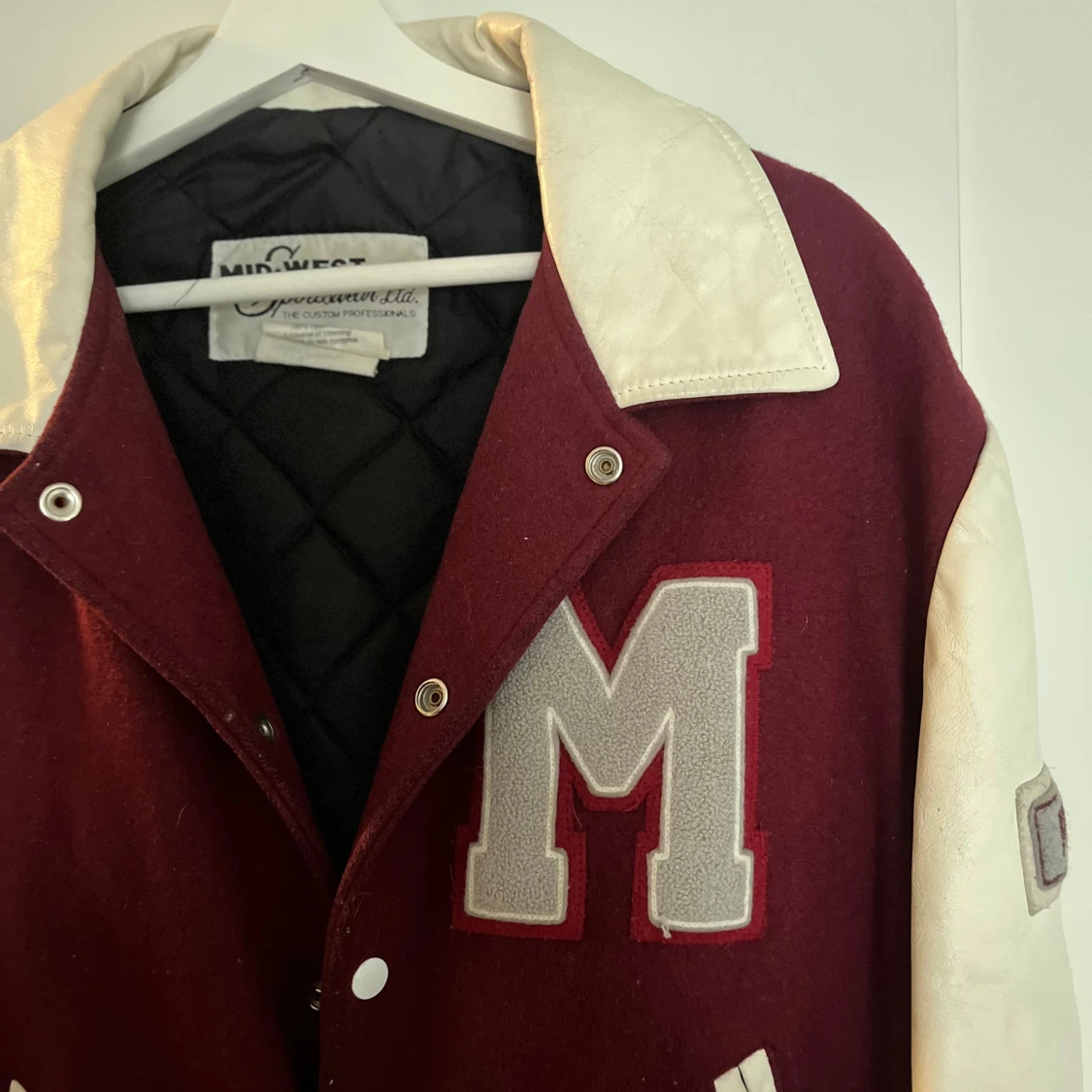 Vinröd och vit bomberjacka Mid-West - 1