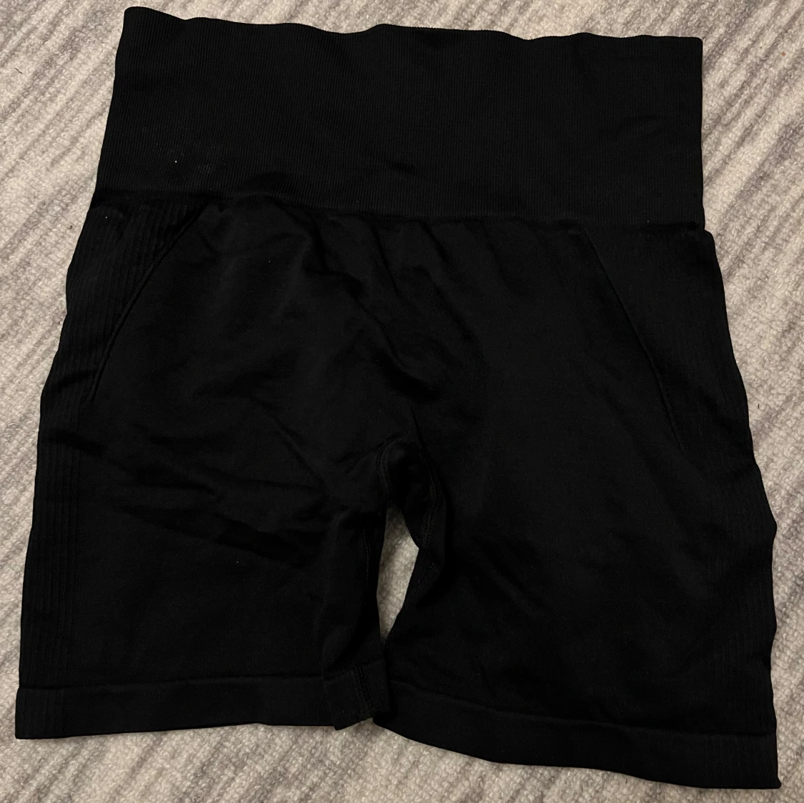 Svarta träningsshorts M - 2