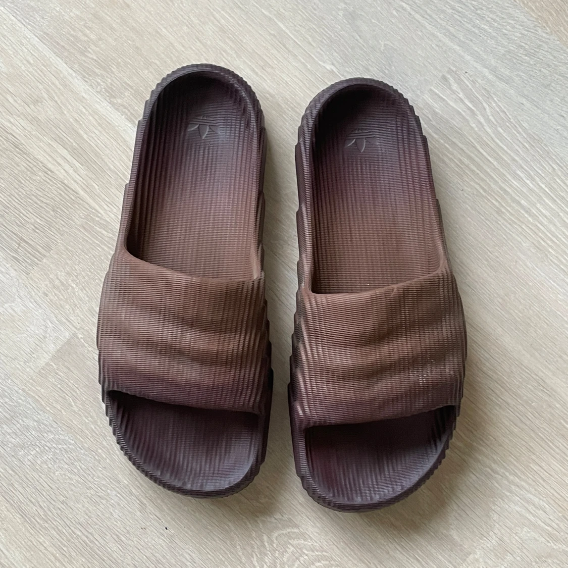 Adilette Slides - 2