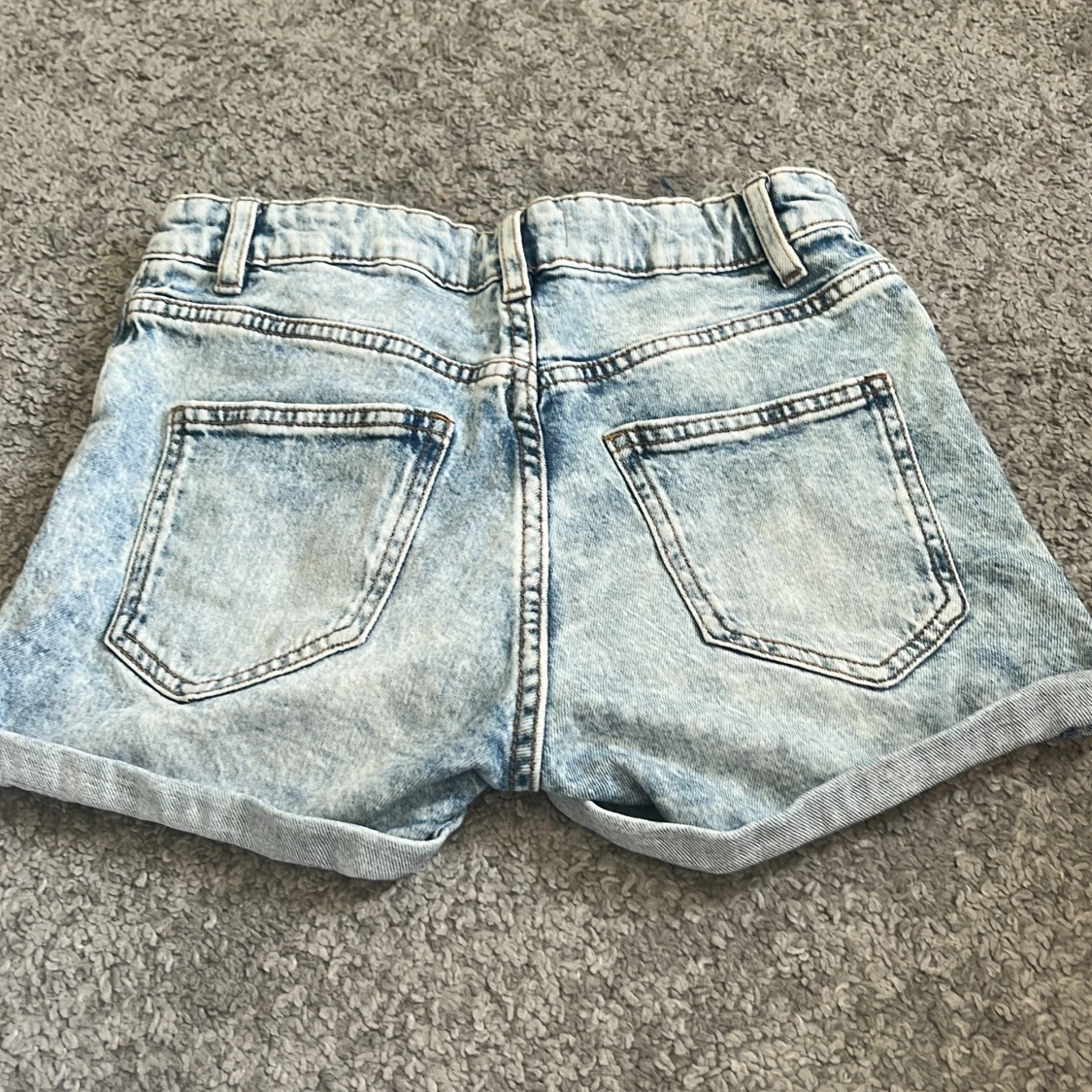 Ljusblå jeansshorts från Lindex - 1