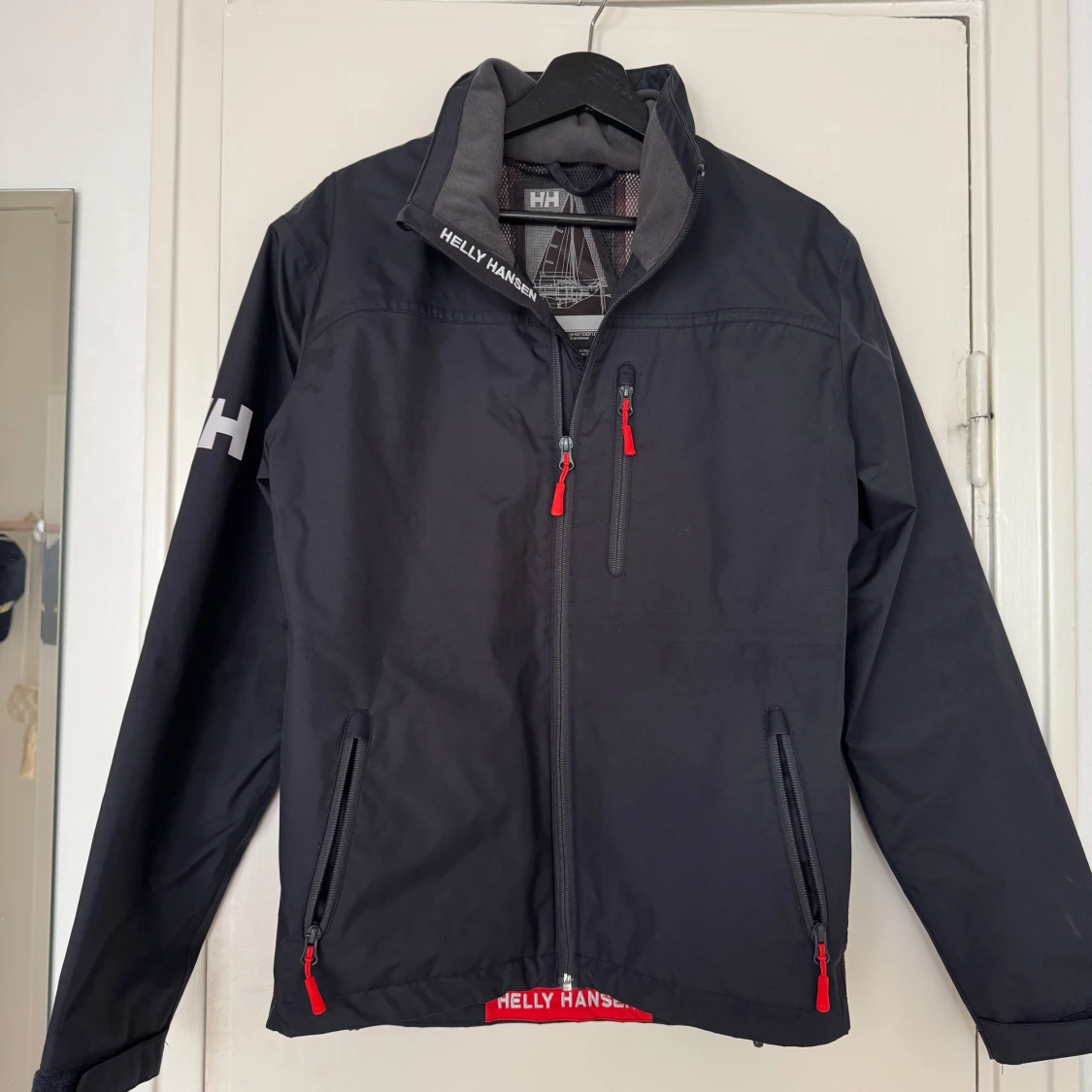 Svart vindjacka Helly Hansen S