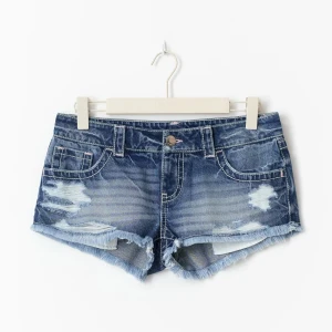 Lågmidjade Blå jeansshorts  - Snygga blå jeansshorts.
