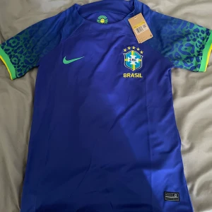 Blå Brasilien Nike fotbollströja - Helt ny Brasilien tröja i storlek S. Skriv vid frågor! 