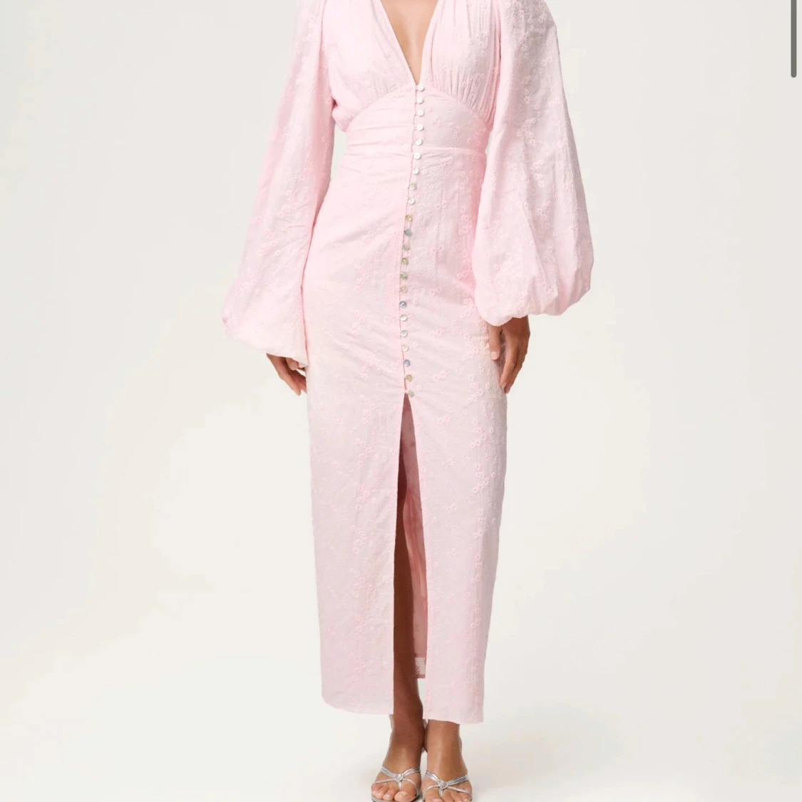 Ljusrosa långklänning med puffärm