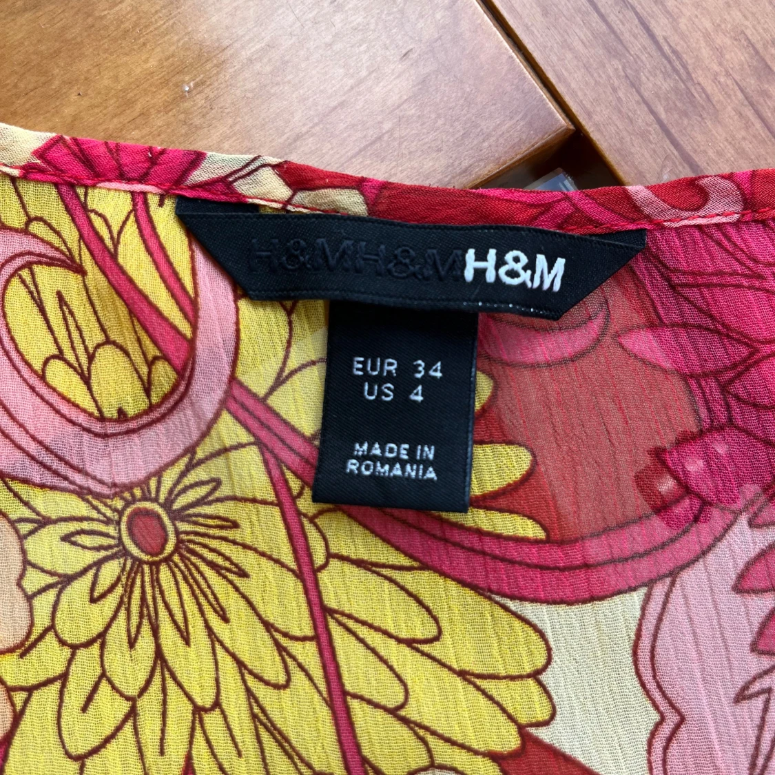 Blommig blus från H&M i mesh - 2