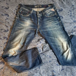 Replay jeans - Asfet tvätt, ganska bra skick. Storlek 33/34. Skriv om du har frågor. 