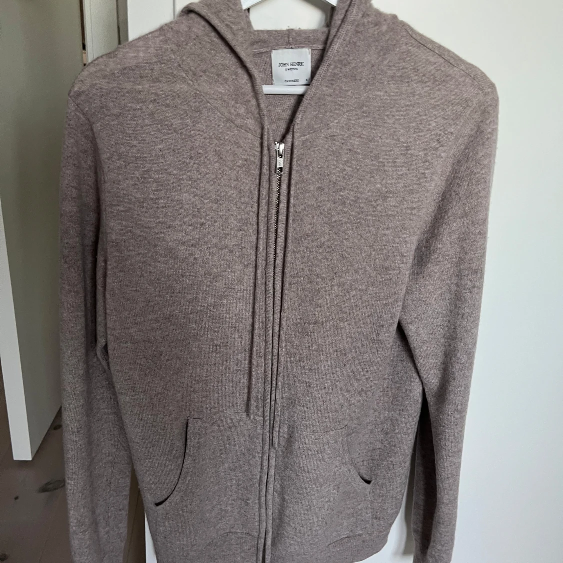 Kashmir zip John Henric 