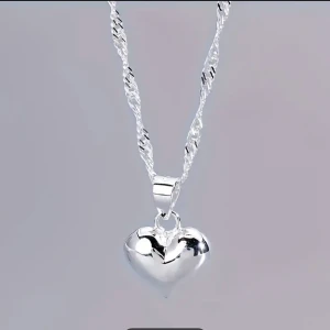 925 Silverpläterad halsband med hjärthänge - Helt ny, längden kan justeras