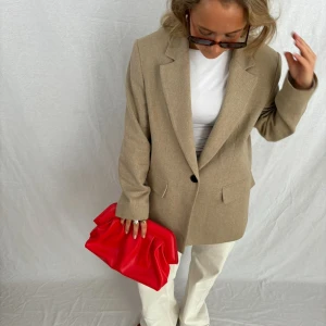 Röd clutch  - Röd clutch