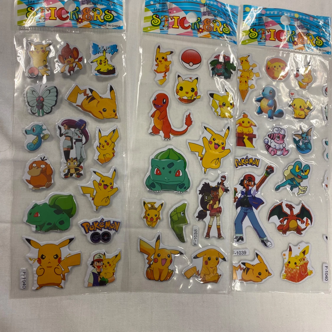3st Klistermärken med Pokémon-tema