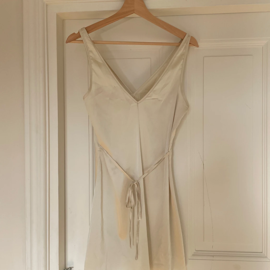 Satin klänning  - 1