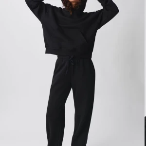 Svarta mjukisbyxor från Gina - Aldrig använda 💓