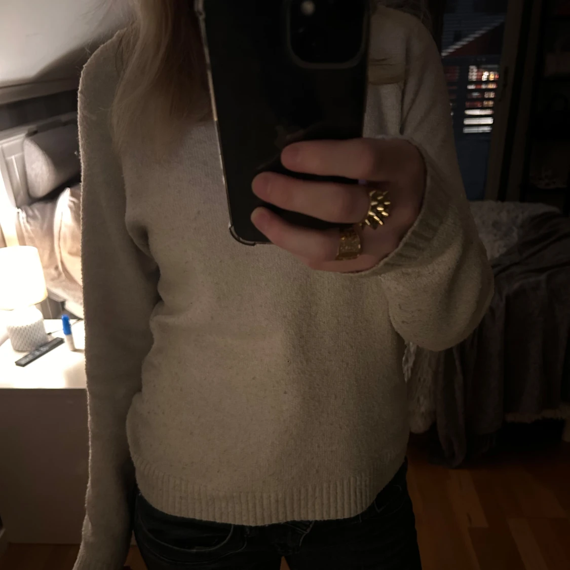 Beige stickad tröja 