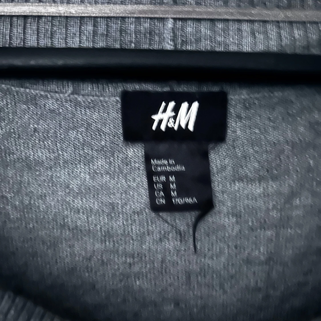 Grå polotröja från H&M - 2