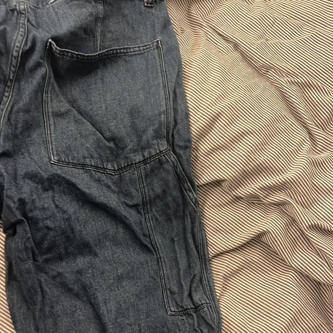 Blå carpenterbyxor från Uniqlo - 3