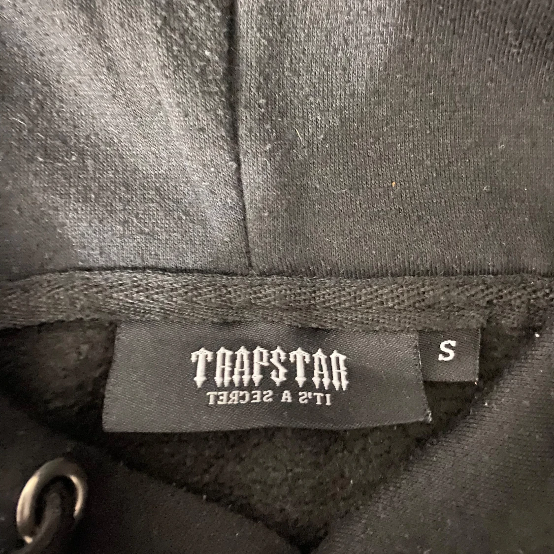 Svart hoodie från Trapstar - 2
