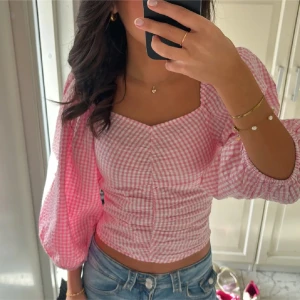 Topp - Jättefin rosa/vit topp 😍