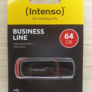Intenso Business Line USB-minne 64 GB - Intenso Business Line USB-minne med 64 GB lagringskapacitet. Hög hastighet och USB-A anslutning, perfekt för att lagra och överföra data. Kompatibel med Windows 8 eller nyare och macOS 10.x eller nyare. Inkluderar 2 års garanti.