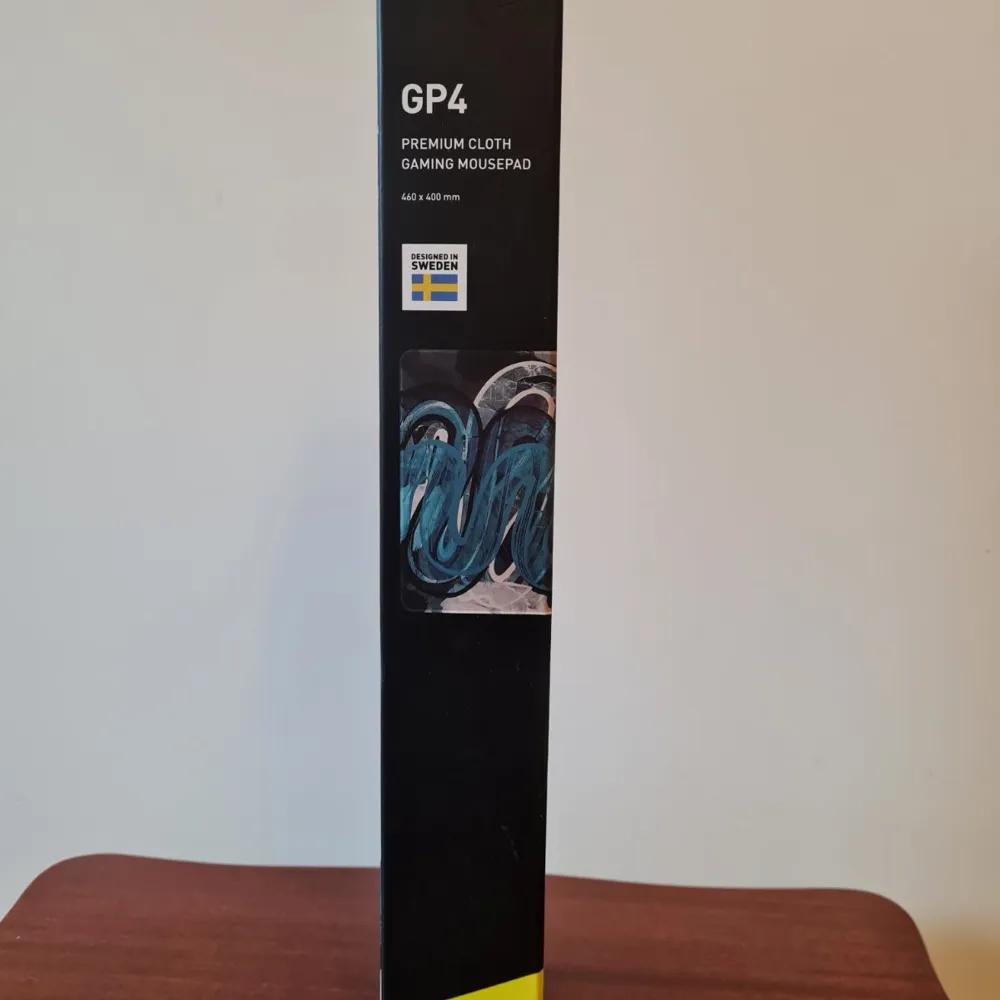 Helt ny (oöppnad) Xtrfy GP4 Large Musmatta (Street Blue Editon). Nypris 299kr. Kan hämtas i Vallentuna eller Täby.. Muu.