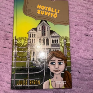 Hotelli suviyö kirja - Hotelli suviyö kirja. Pari kertaa luettu. Yläkulma hieman saanut osumaa muttei haittaa lukemista. Kissatalous MMM Katsothan myös muut ilmoitukseni Mikäli hinta ei miellytä tarjoa rohkeasti