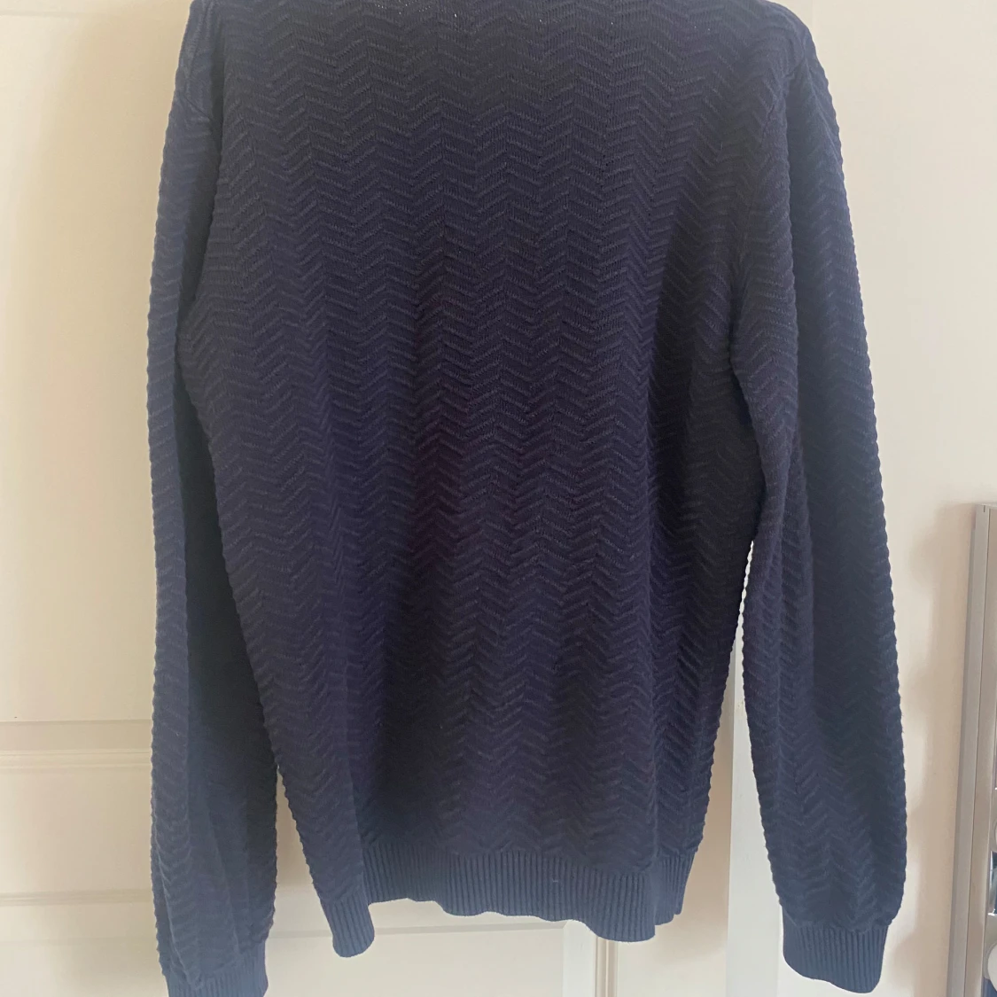 Mörkblå fullzip från Lindbergh - 2