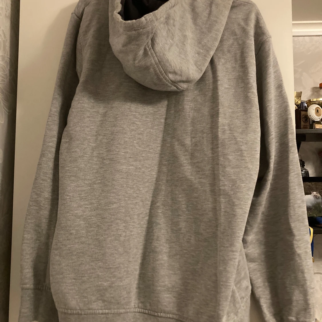 Grå helly hansen hoddie - 1