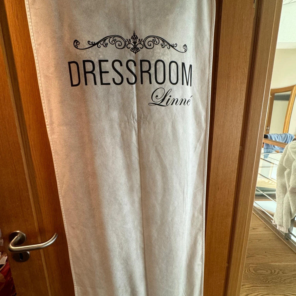 Guldglittrig balklänning - 3