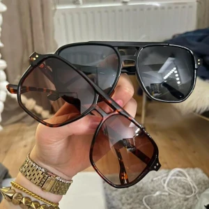 Svarta solglasögon - Svarta solglasögon!! Nyskick