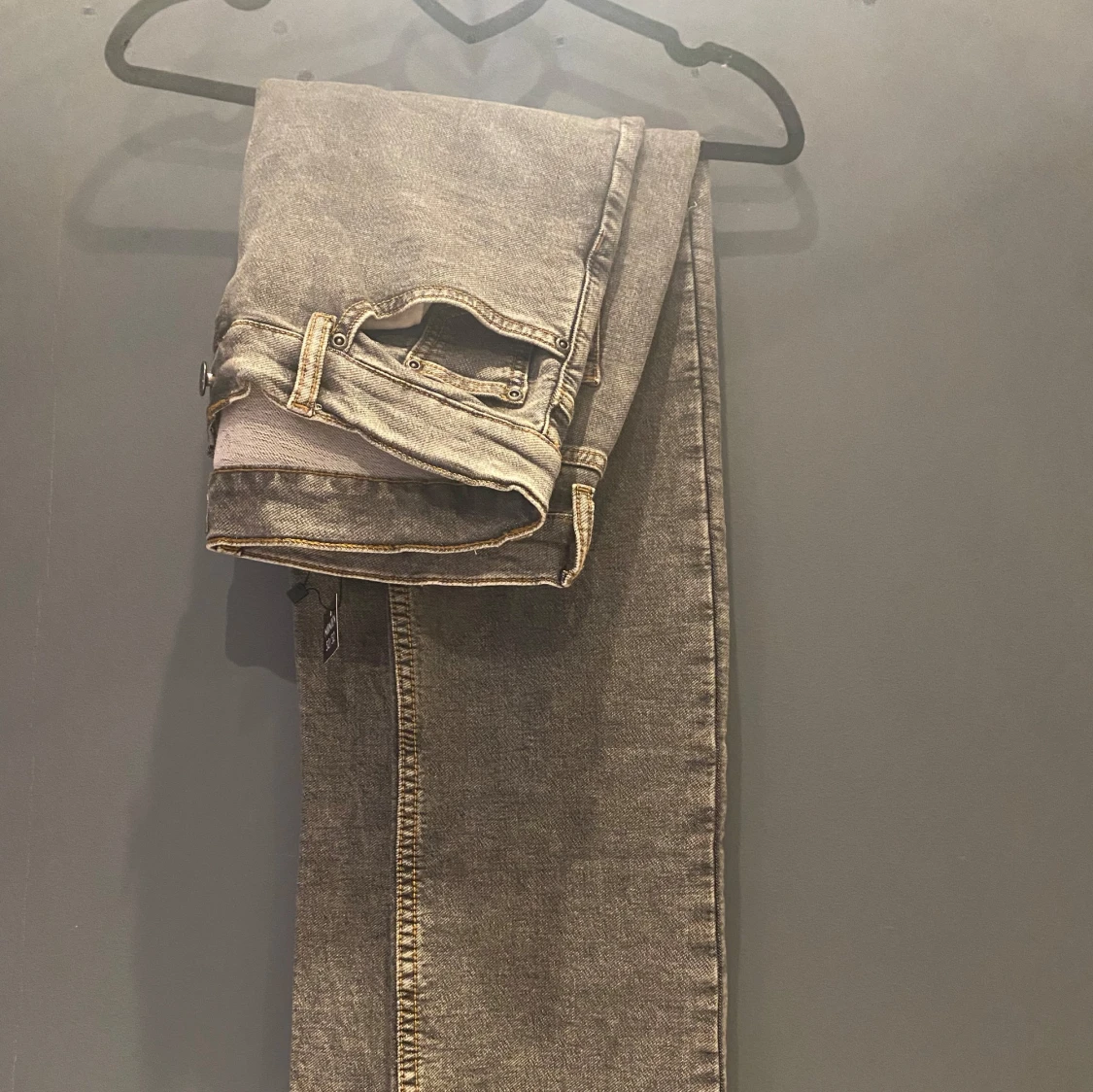 Grå jeans från Monten