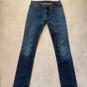 Nudie Jeans - Säljer nu ett par feta nudie jeans som ligger på 1600kr nypris. De är i bra skick och passar allt. Bara att höra av er vid funderingar!