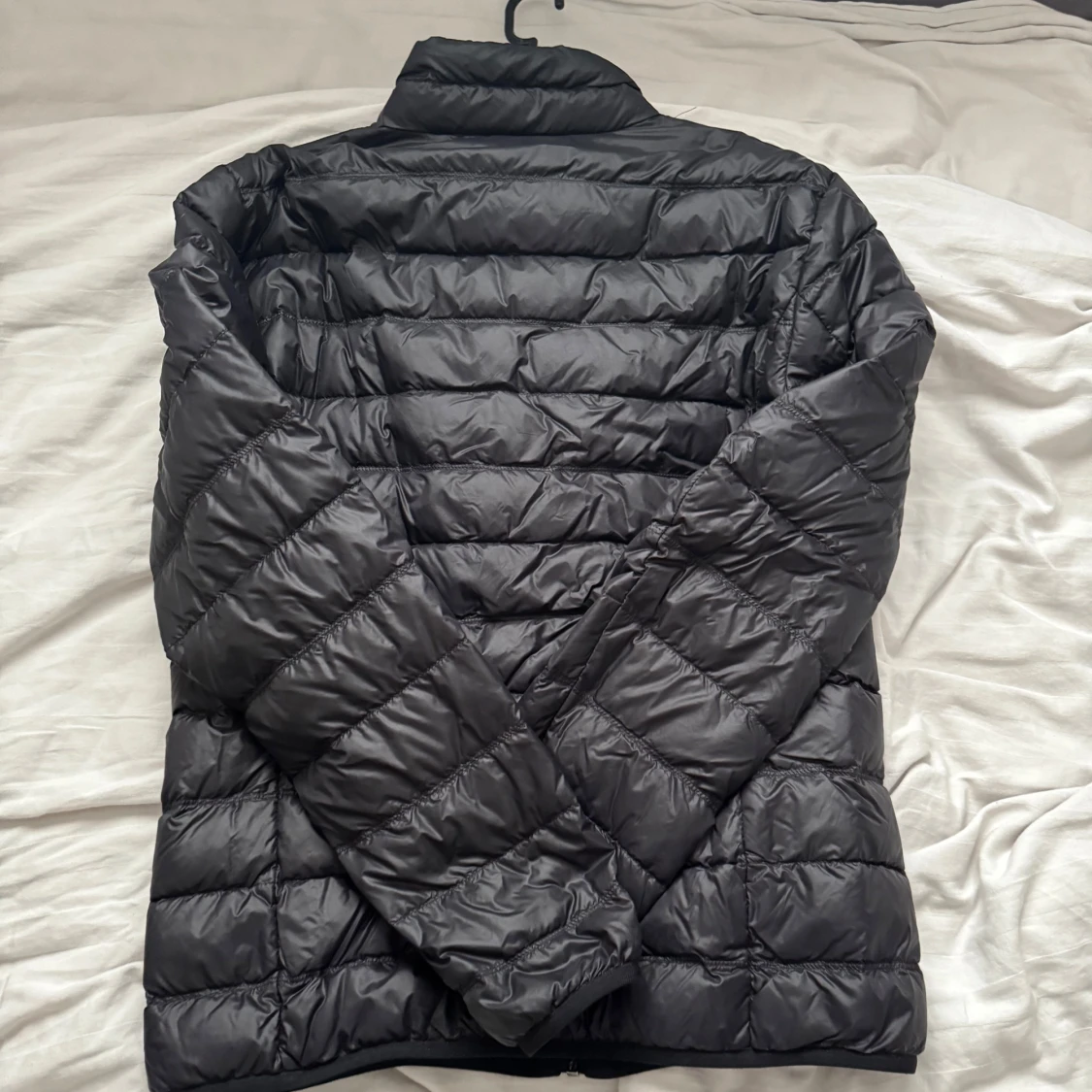 Svart pufferjacka från EA7 Emporio Armani - 1