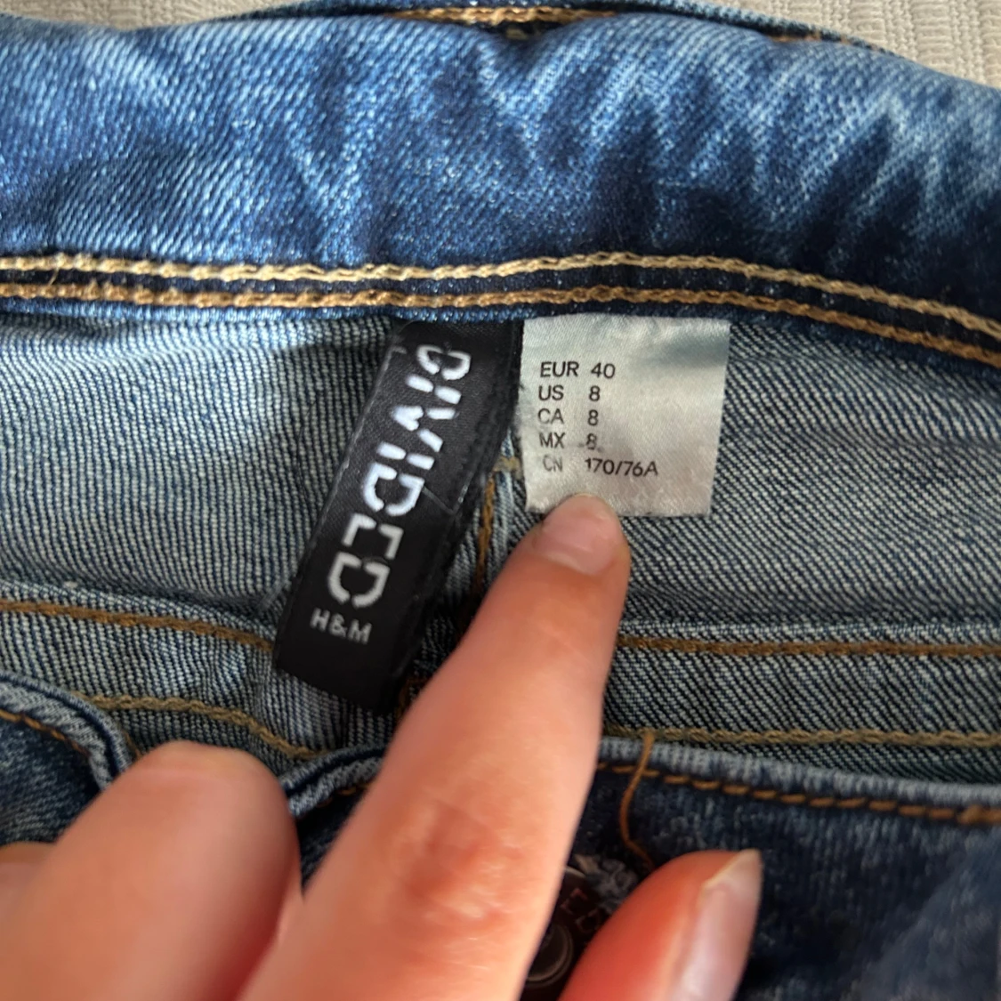 Blå bootcut jeans  - 4