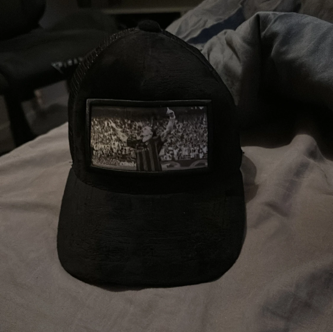 Svart keps med fototryck