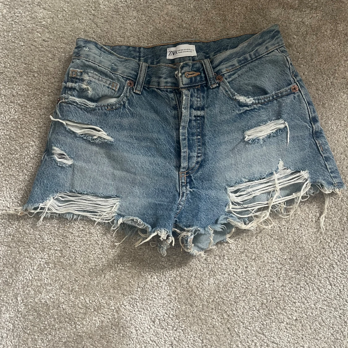 Blå jeansshorts från Zara