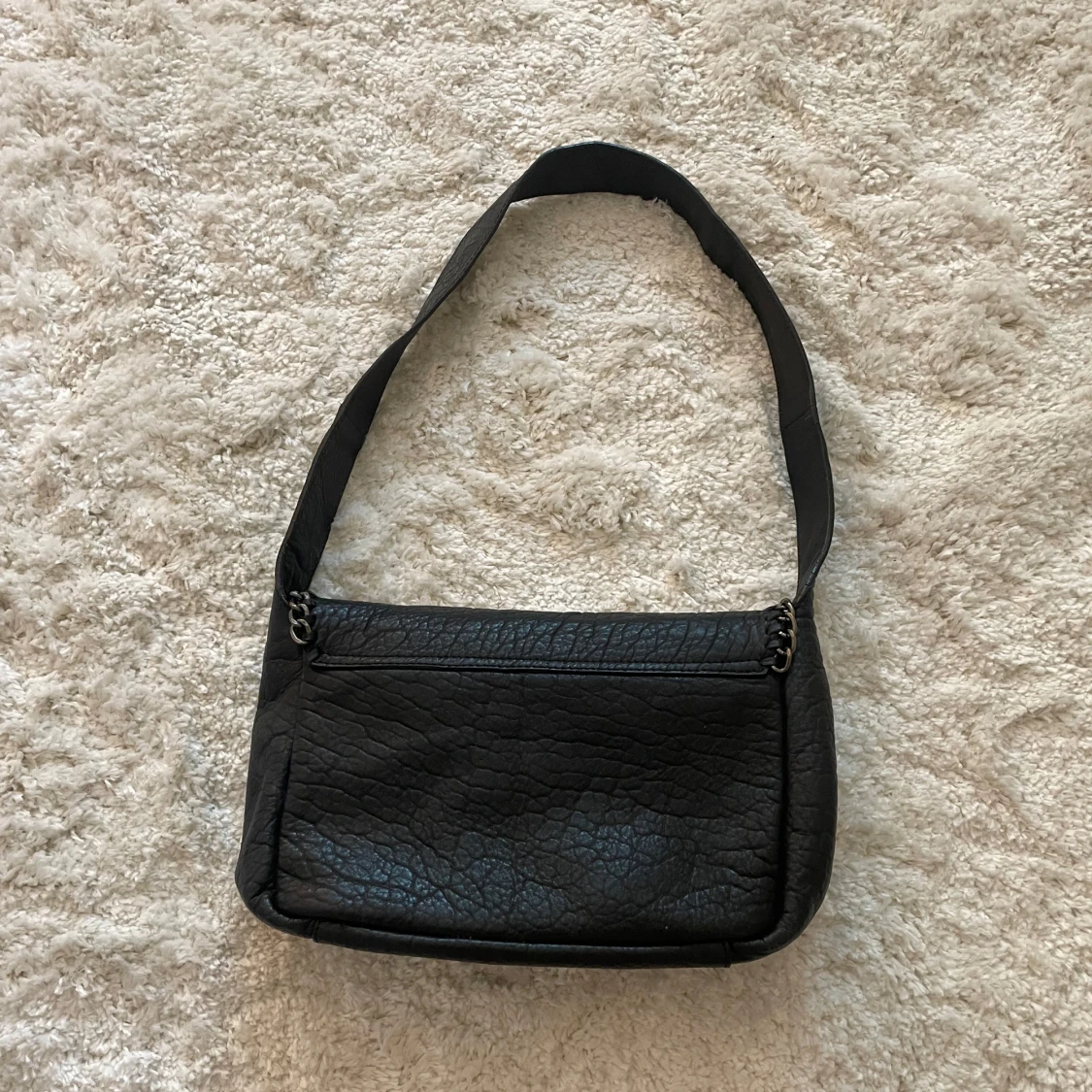 Svart axelväska från Wera Stockholm - 1