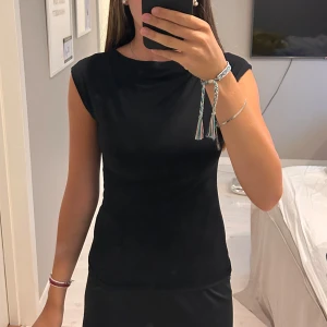 Svart topp från Lager 157 - Helt ny, aldrig använt.