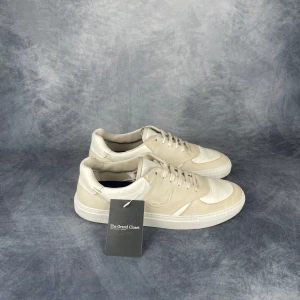 Jacob Cohën Dreamer Sneaker - Skick: 8,5/10, lätt använda, inga defekter. | Tillbehör: Bara skorna. | Nypris: +- 7000 SEK. | Ni hittar mer på thegrandcloset.com
