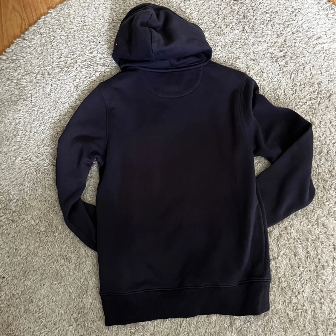 Mörkblå hoodie från GANT XS - 2