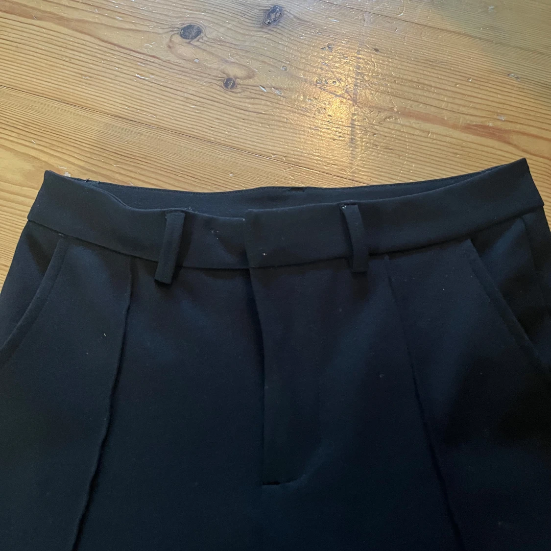 Svarta kostymbyxor med raka ben - 2