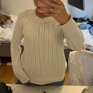 Stickad tröja - Fin stickad tröja, perfekt för hösten!