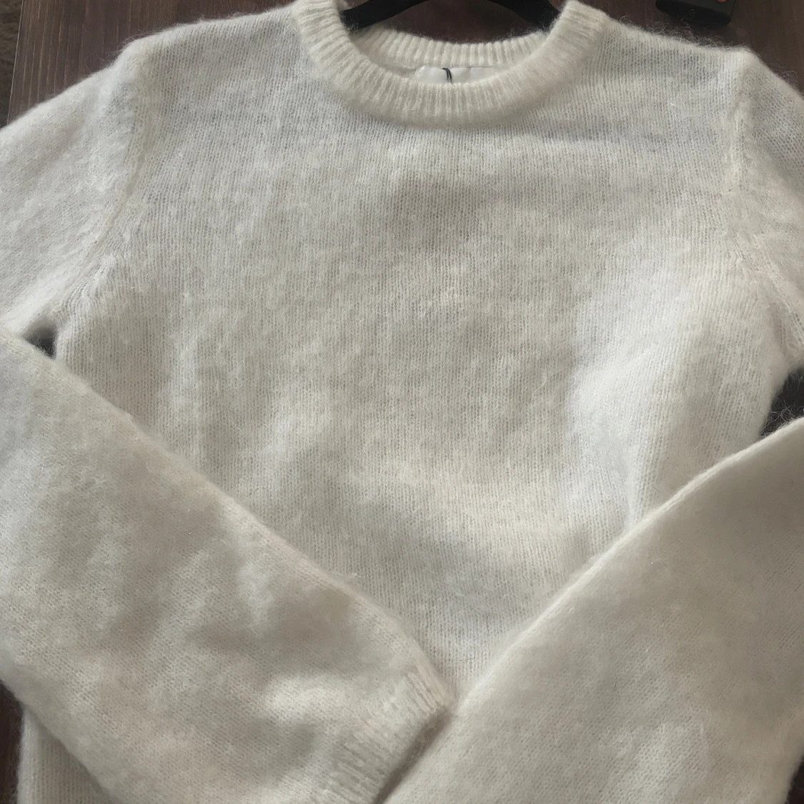 Vit fluffig stickad tröja H&M Edition - 1