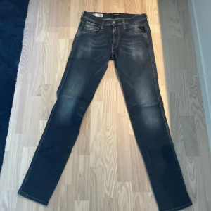 Replay anbass hyperflex - Tja! säljer dessa feta Replay anbass hyperflex i storleken 31/34, extremt snygg tvätt.