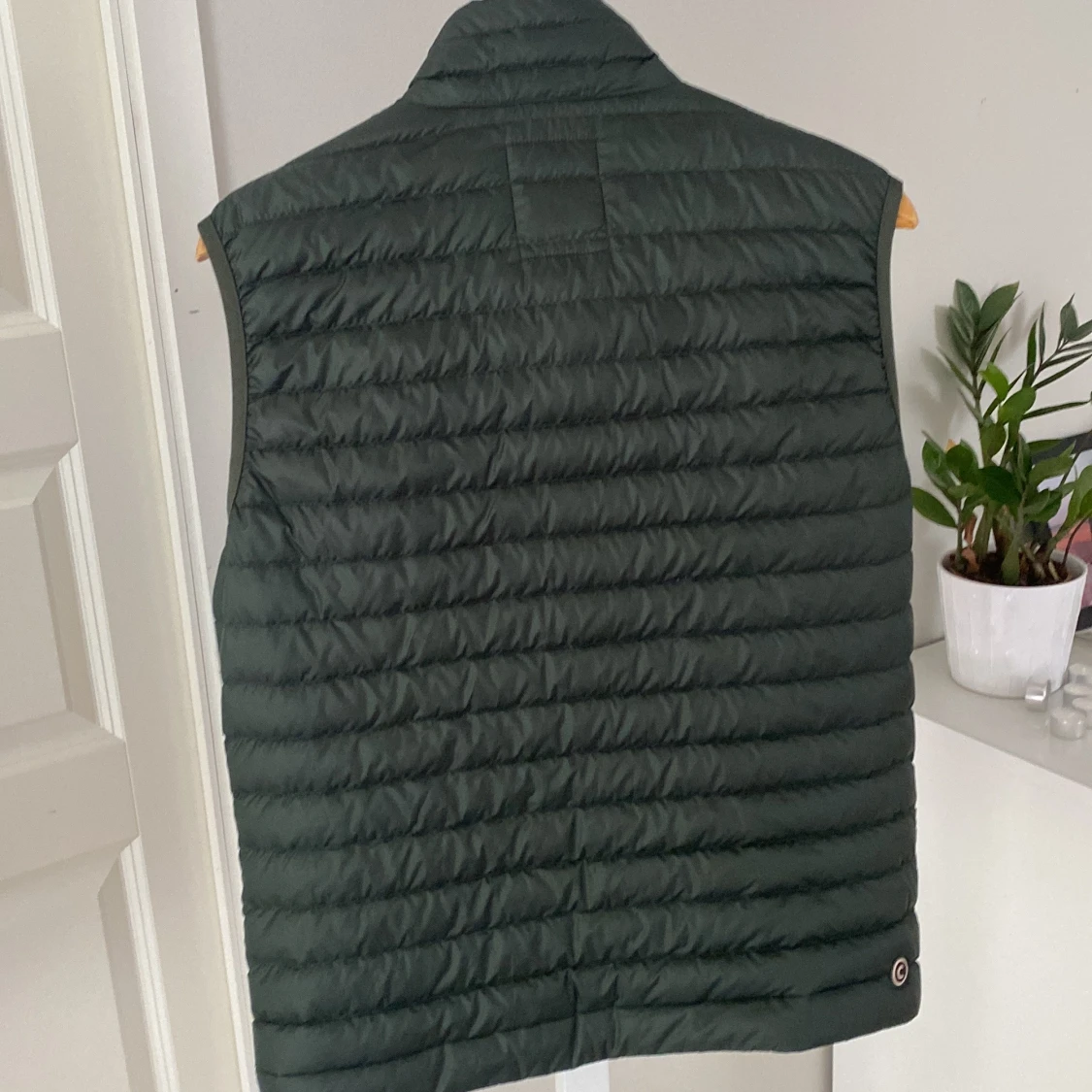 Mörkgrön dunväst från Colmar - 1